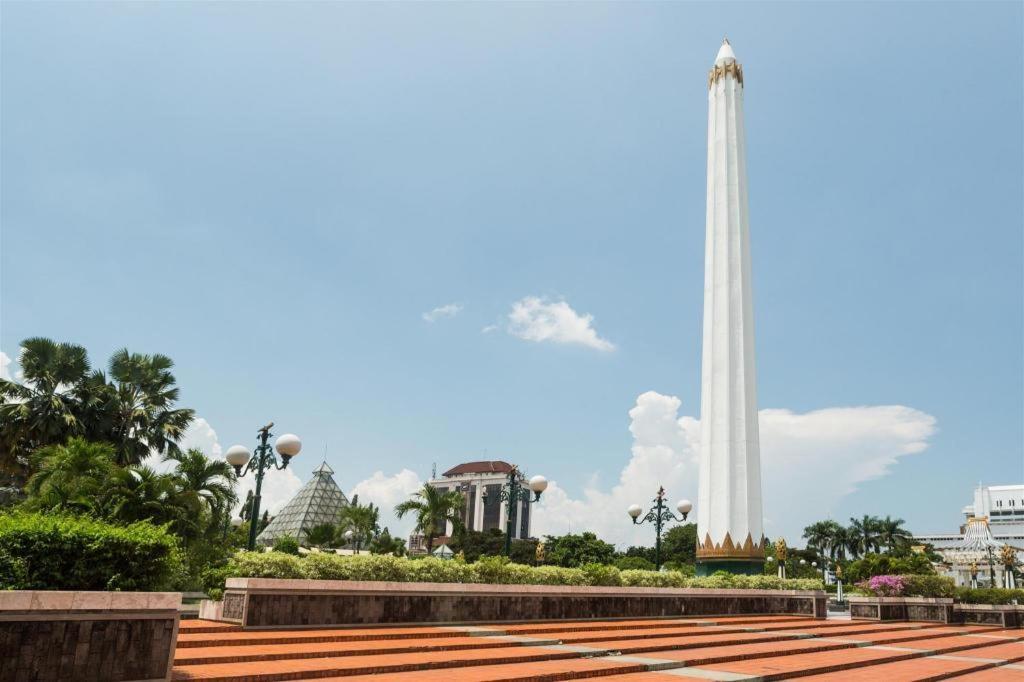 Grand Sumatera Hotel 수라바야 외부 사진