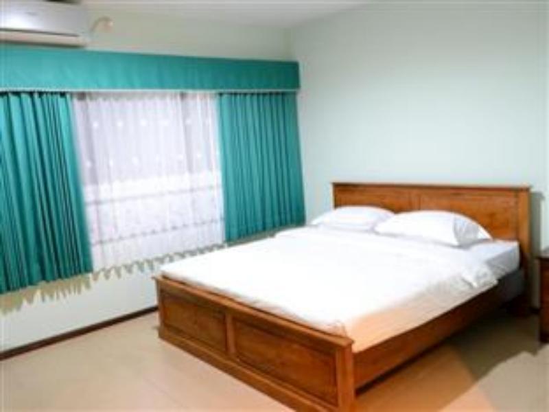 Grand Sumatera Hotel 수라바야 외부 사진